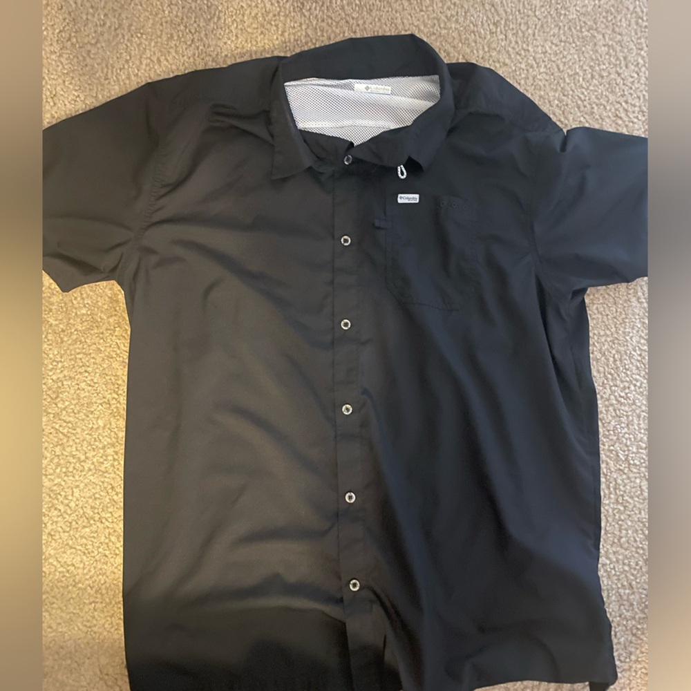Columbia Shirt Sleeve Button Down